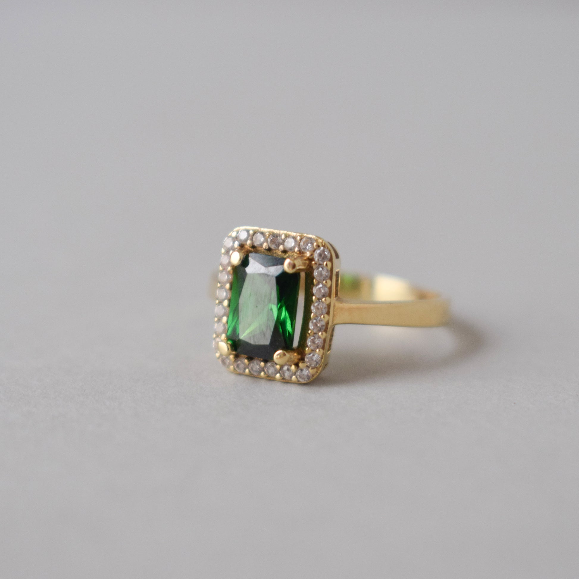Emerald and Diamond 14ct Gold Ring